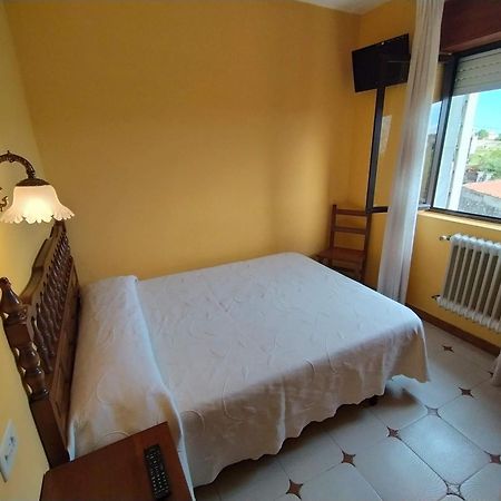 El Castanu De Cue Hotel Kültér fotó