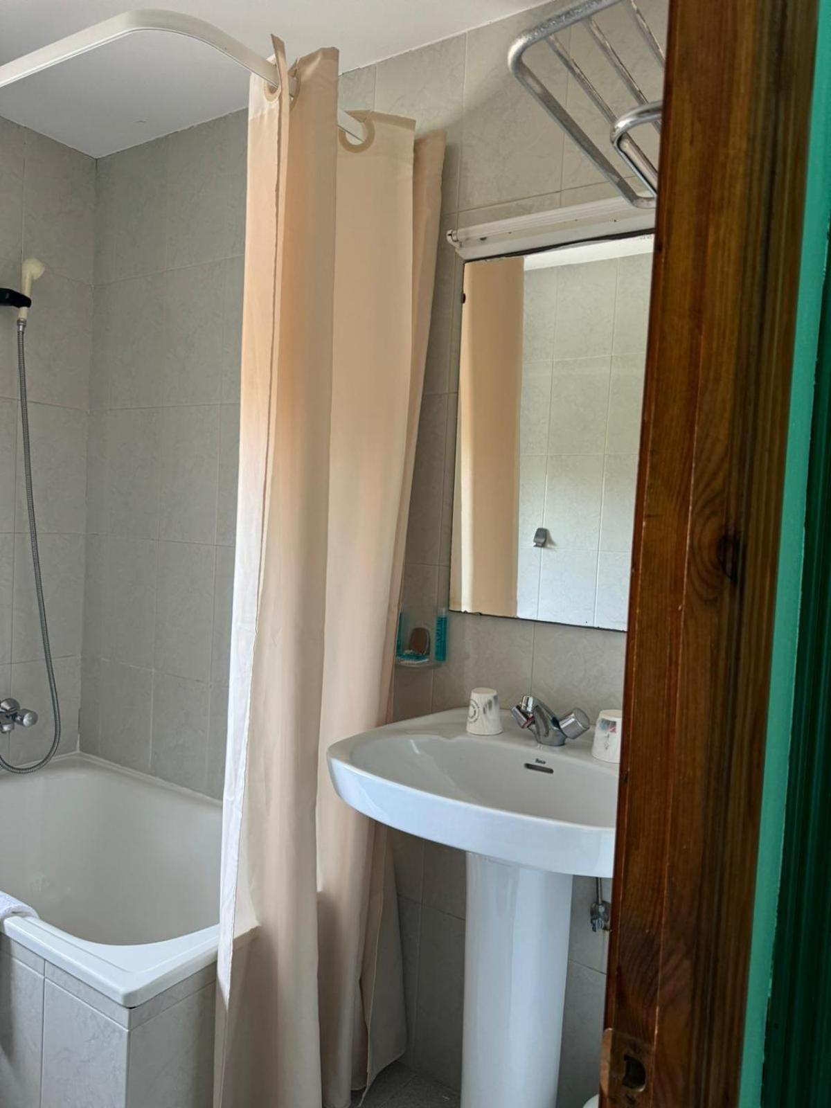 El Castanu De Cue Hotel Kültér fotó